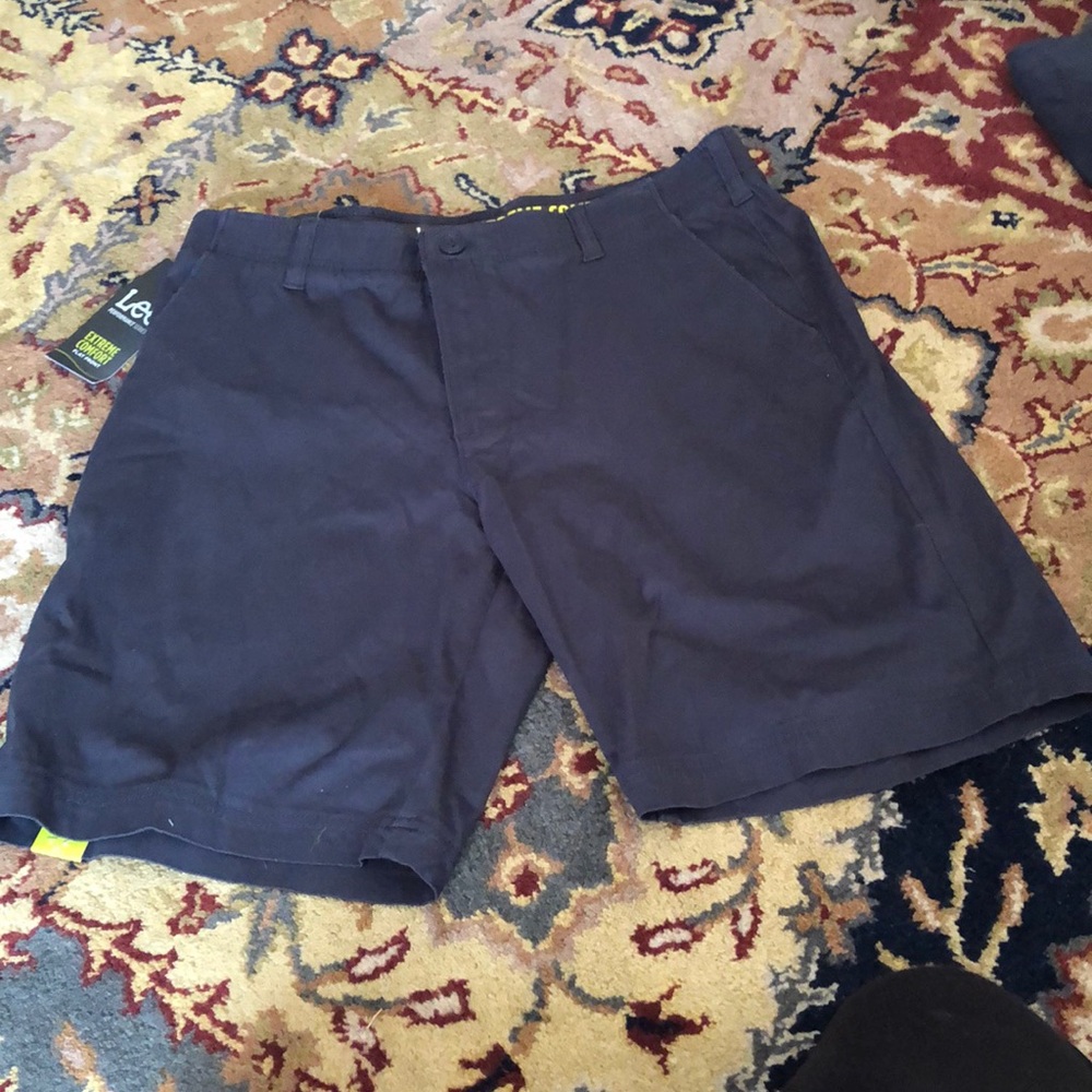 Mens Lee shorts in size 34 navy blue